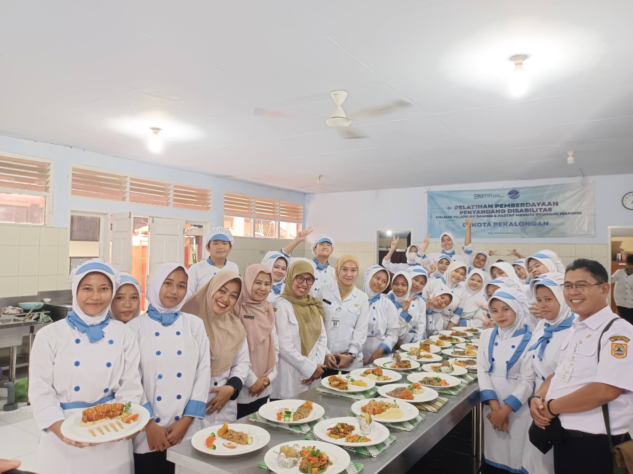 Kunjungan Ibu Kacabdin XII